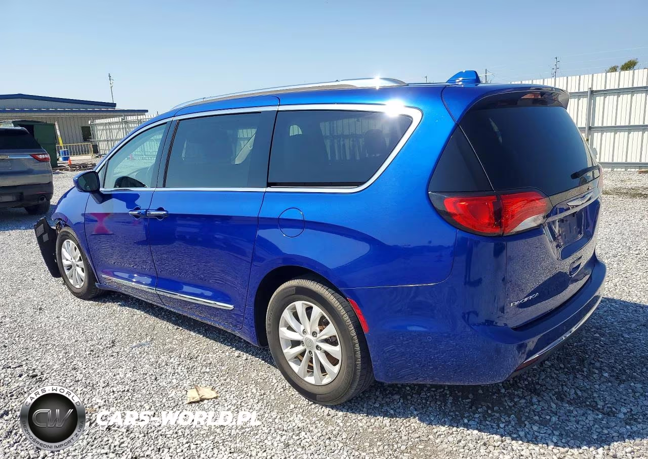 2019 Chrysler Pacifica Touring L VIN:2C4RC1BG7KR652198 - 2