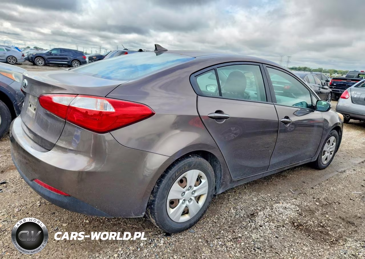 2015 Kia Forte Lx VIN:KNAFX4A60F5352374 - 3