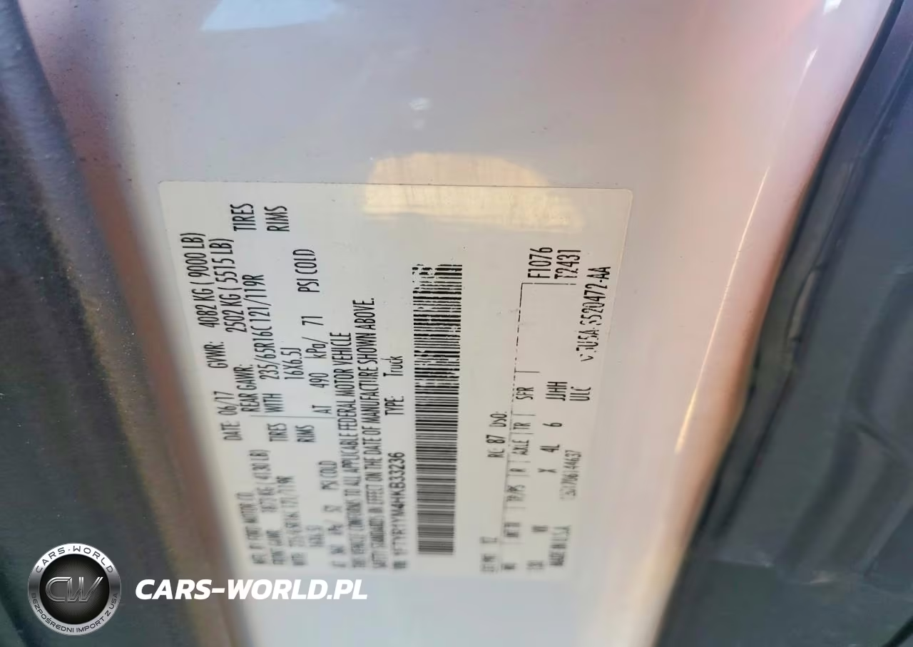 2017 Ford Transit T-250 VIN:1FTYR1YM4HKB33236 - 13