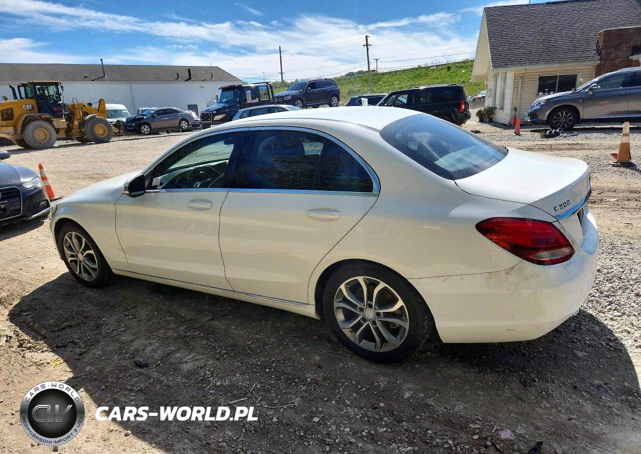 2016 Mercedes-Benz C 300 VIN:55SWF4JB0GU150247 - 2