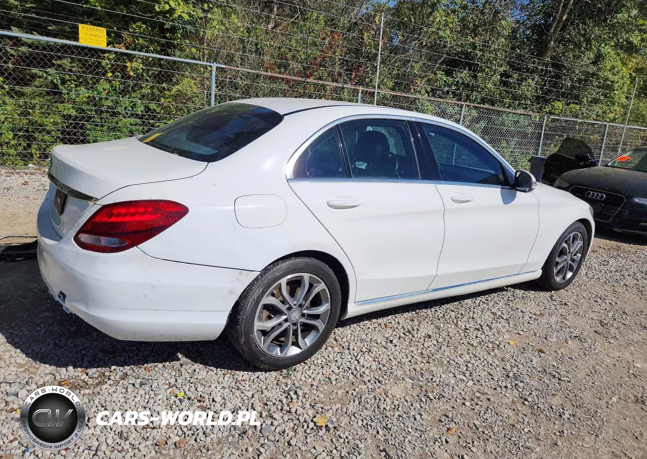 2016 Mercedes-Benz C 300 VIN:55SWF4JB0GU150247 - 3