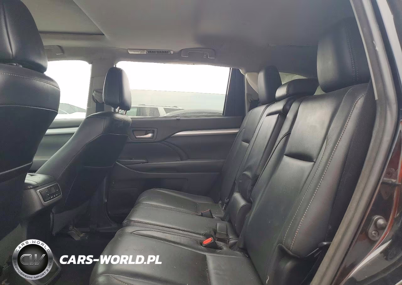 2018 Toyota Highlander VIN:5TDJZRFH3JS555325 - 11