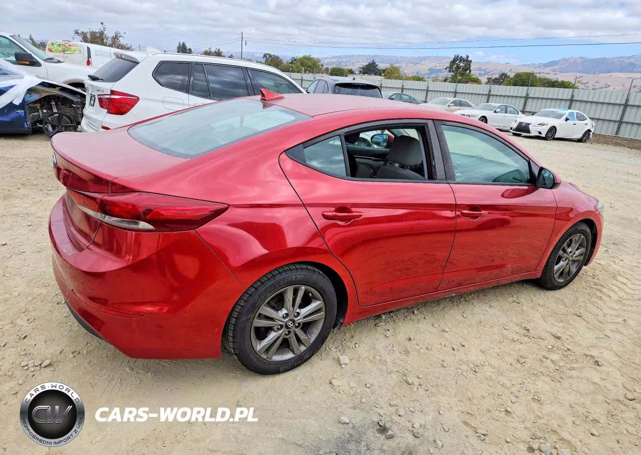 2018 Hyundai Elantra Sel VIN:5NPD84LF3JH222201 - 3