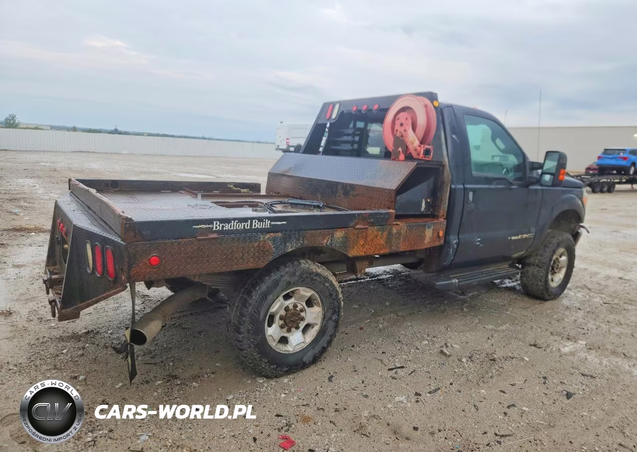 2011 Ford F250 Super Duty VIN:1FTBF2BT8BEC10085 - 3