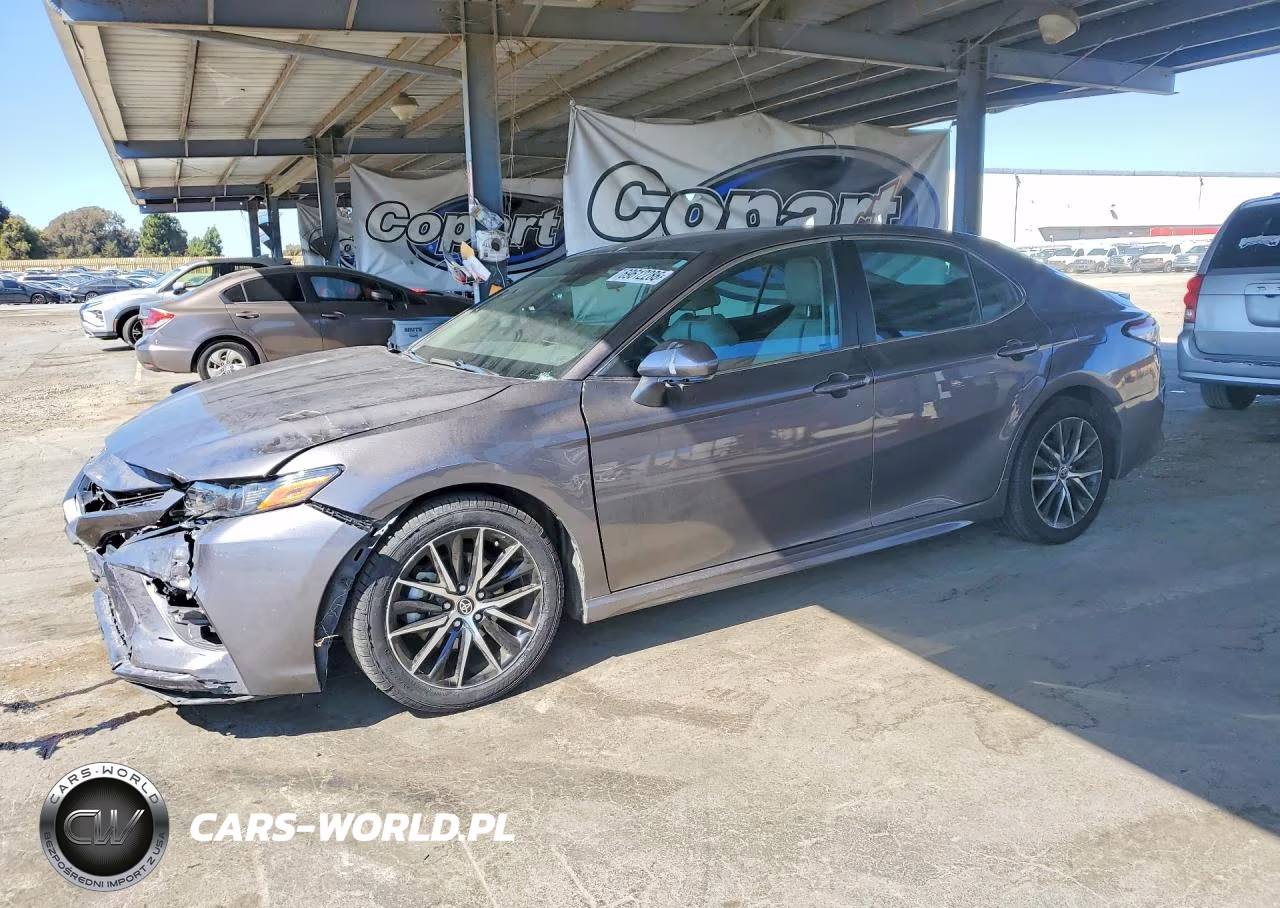 2023 Toyota Camry Hybrid Se