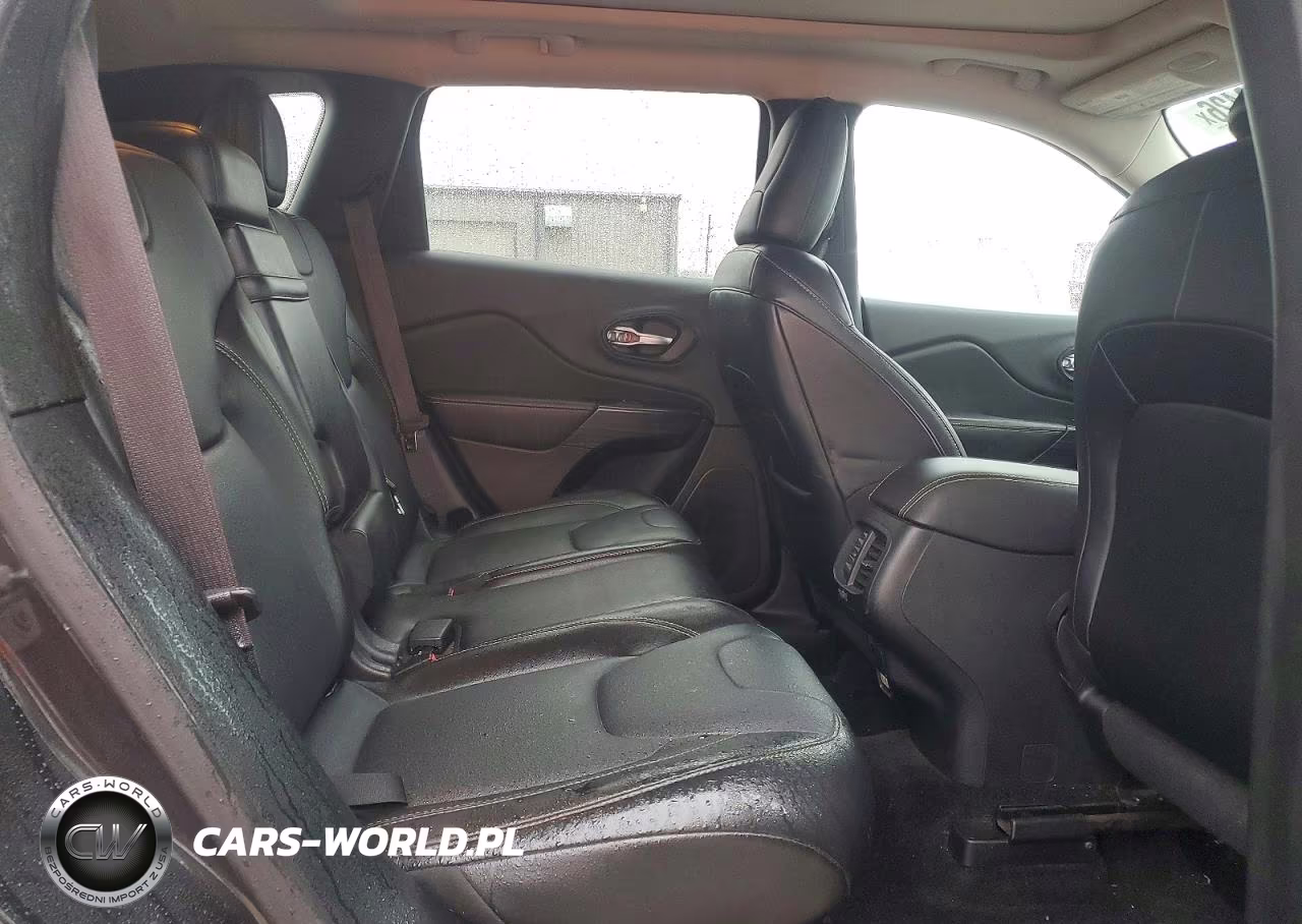 2015 Jeep Cherokee Limited VIN:1C4PJLDB2FW670972 - 11