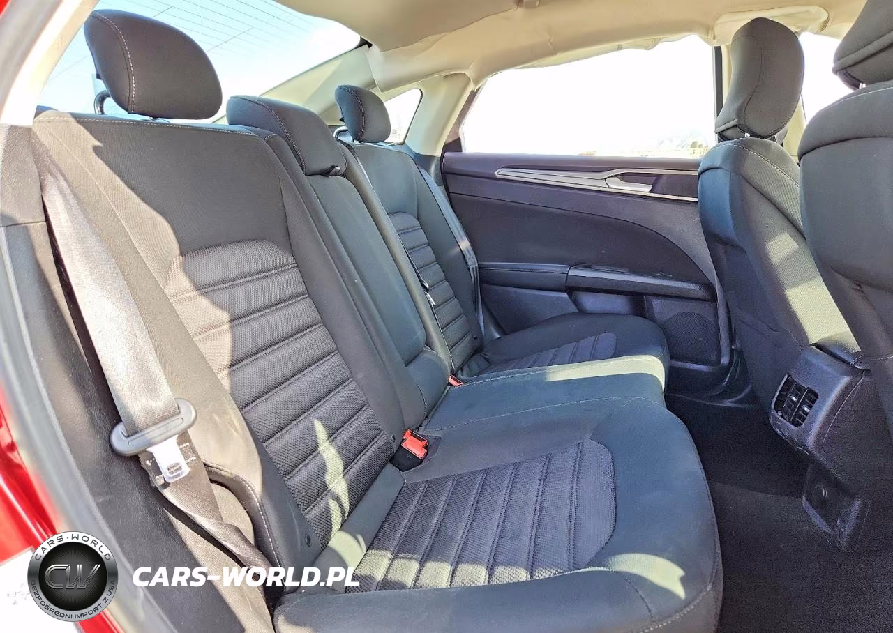2019 Ford Fusion Se VIN:3FA6P0LU4KR222120 - 10