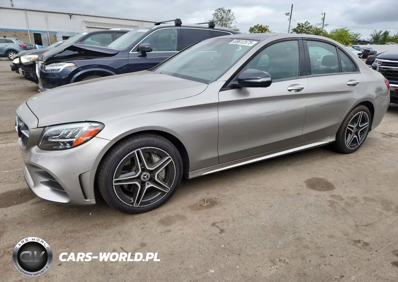 2019 Mercedes-Benz C 300 4Matic – zdjęcie 1 z 12