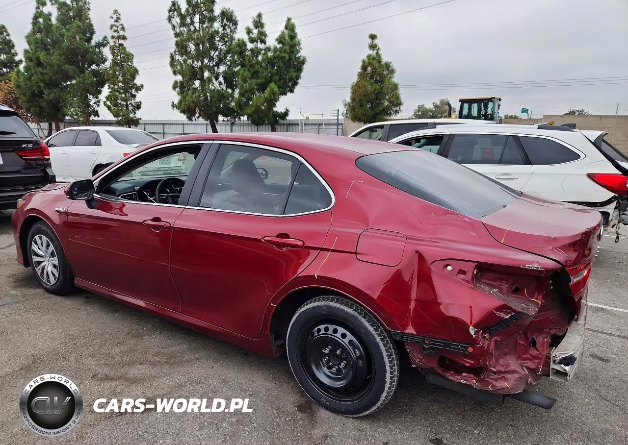2018 Toyota Camry Le VIN:4T1B31HK1JU501299 - 2