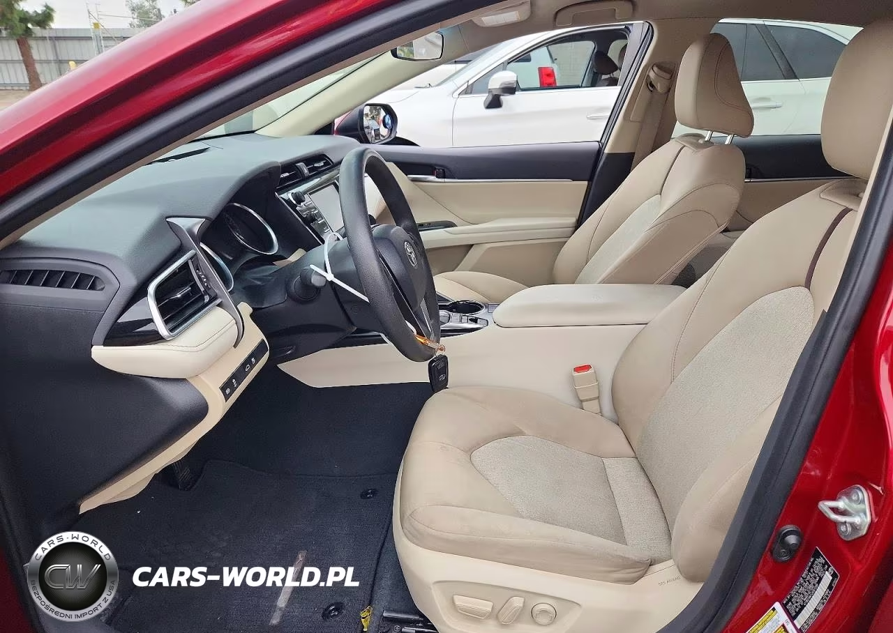 2018 Toyota Camry Le VIN:4T1B31HK1JU501299 - 7