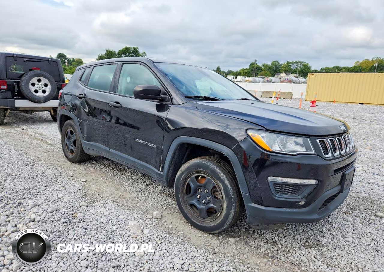 2018 Jeep Compass Sport VIN:3C4NJCAB9JT359145 - 4