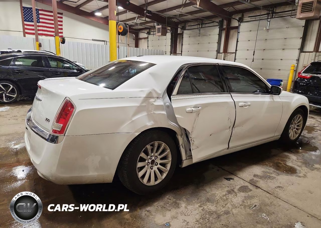 2012 Chrysler 300 VIN:2C3CCAAG5CH186192 - 3