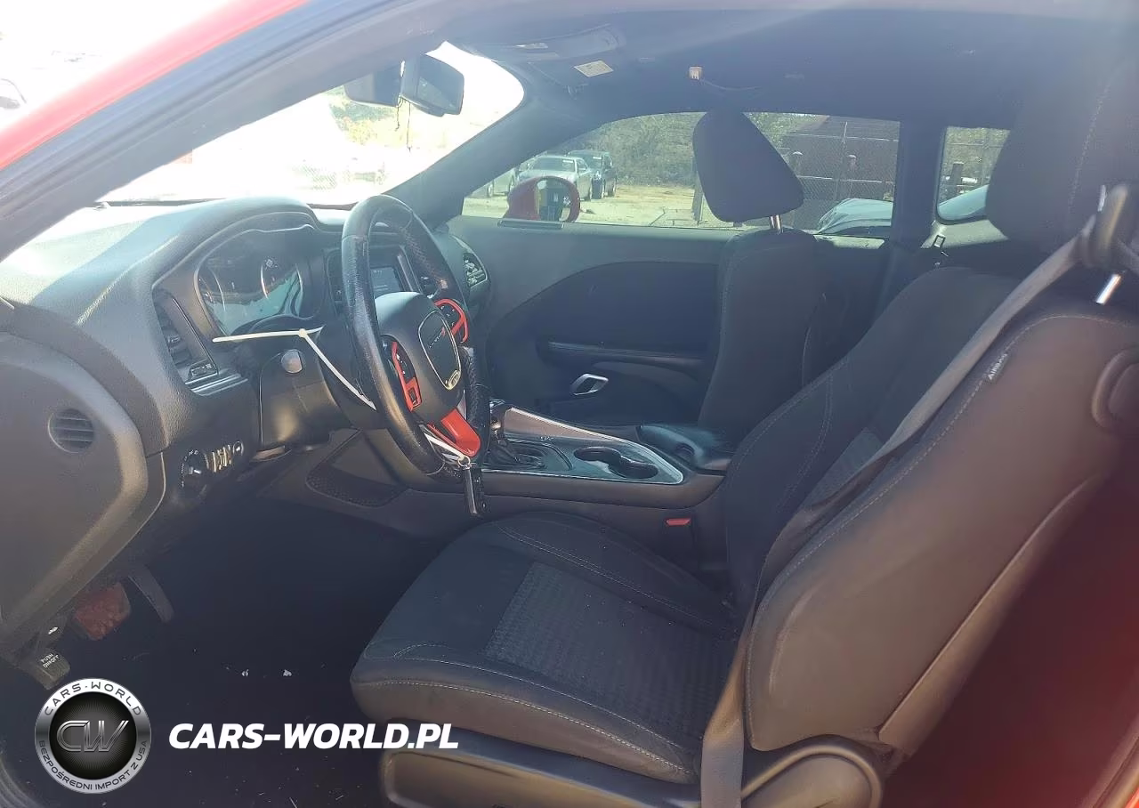 2019 Dodge Challenger Sxt VIN:2C3CDZAG7KH747941 - 7