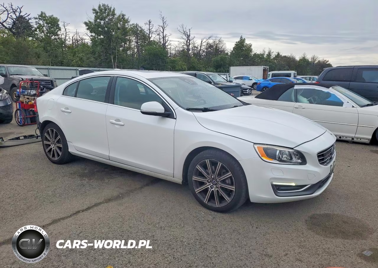 2017 Volvo S60 Platinum VIN:LYV402TM4HB153085 - 4