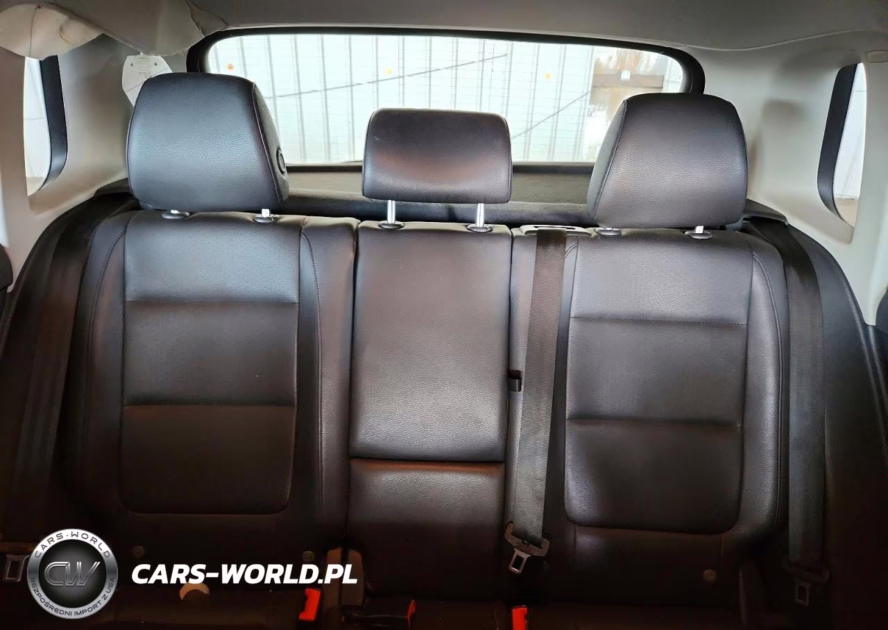 2017 Volkswagen Tiguan S VIN:WVGAV7AX6HK019934 - 10