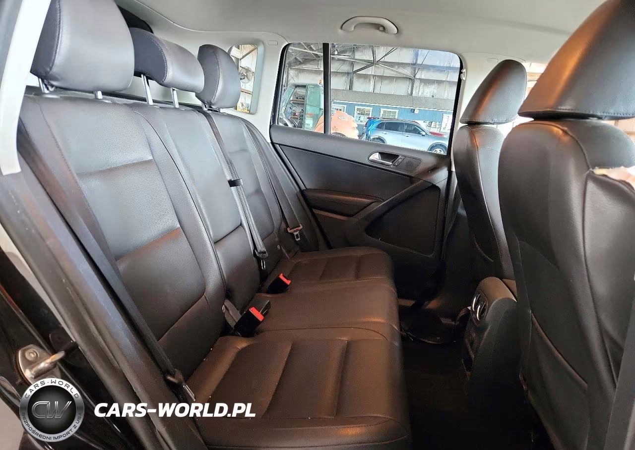 2017 Volkswagen Tiguan S VIN:WVGAV7AX6HK019934 - 11