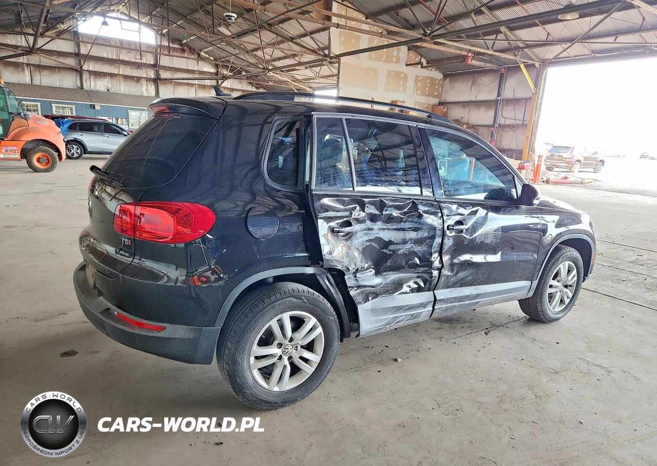 2017 Volkswagen Tiguan S VIN:WVGAV7AX6HK019934 - 3