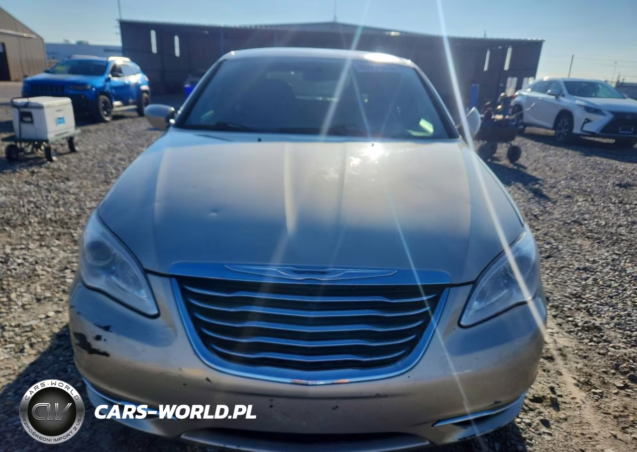 2014 Chrysler 200 Touring VIN:1C3CCBAB4EN210759 - 5