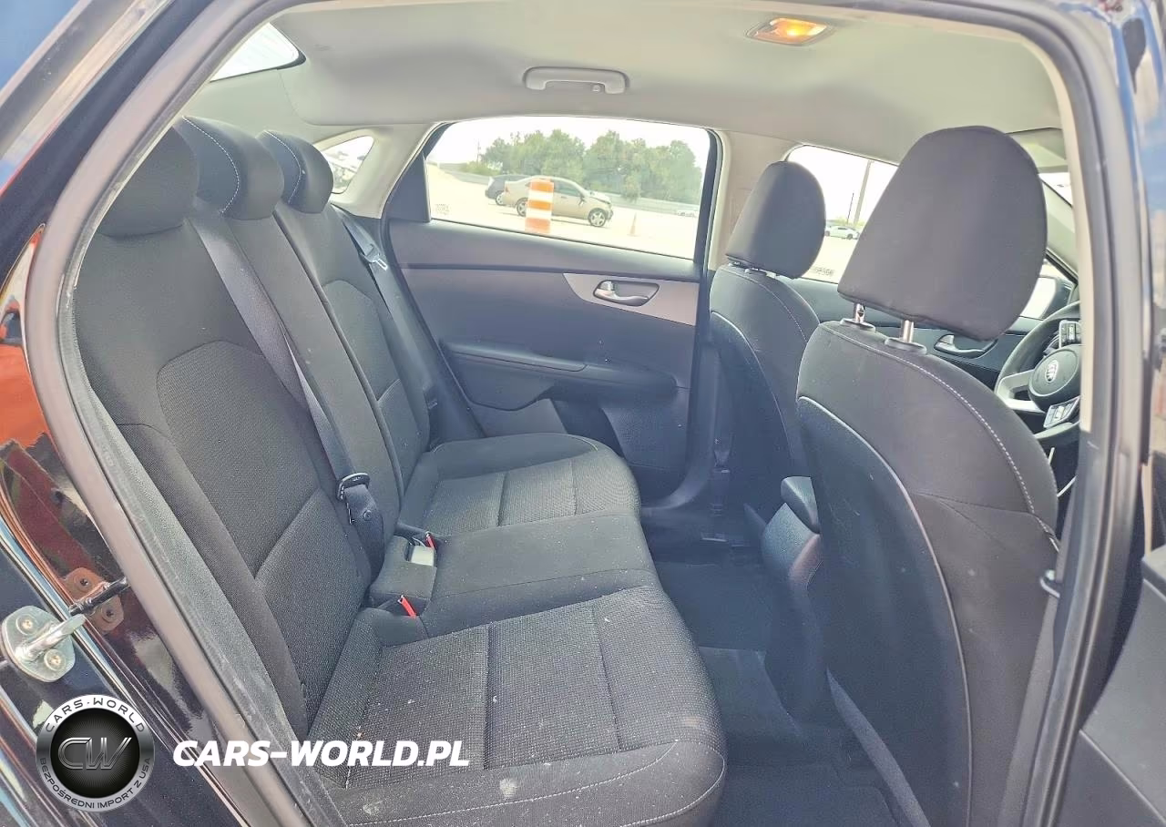 2021 Kia Forte Lxs VIN:3KPF24ADXME326575 - 10