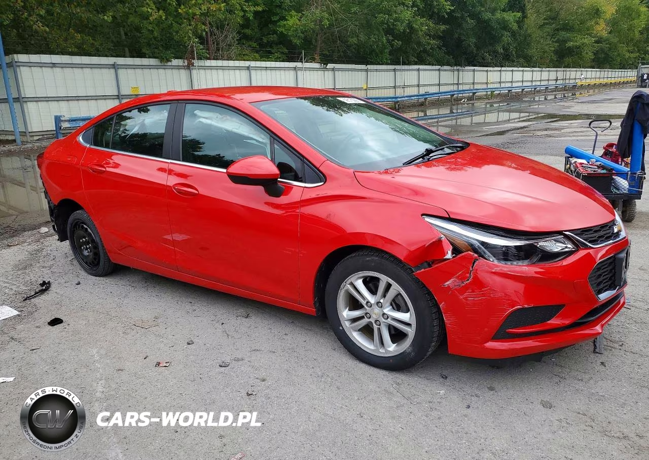 2018 Chevrolet Cruze Lt VIN:1G1BE5SM9J7127760 - 4