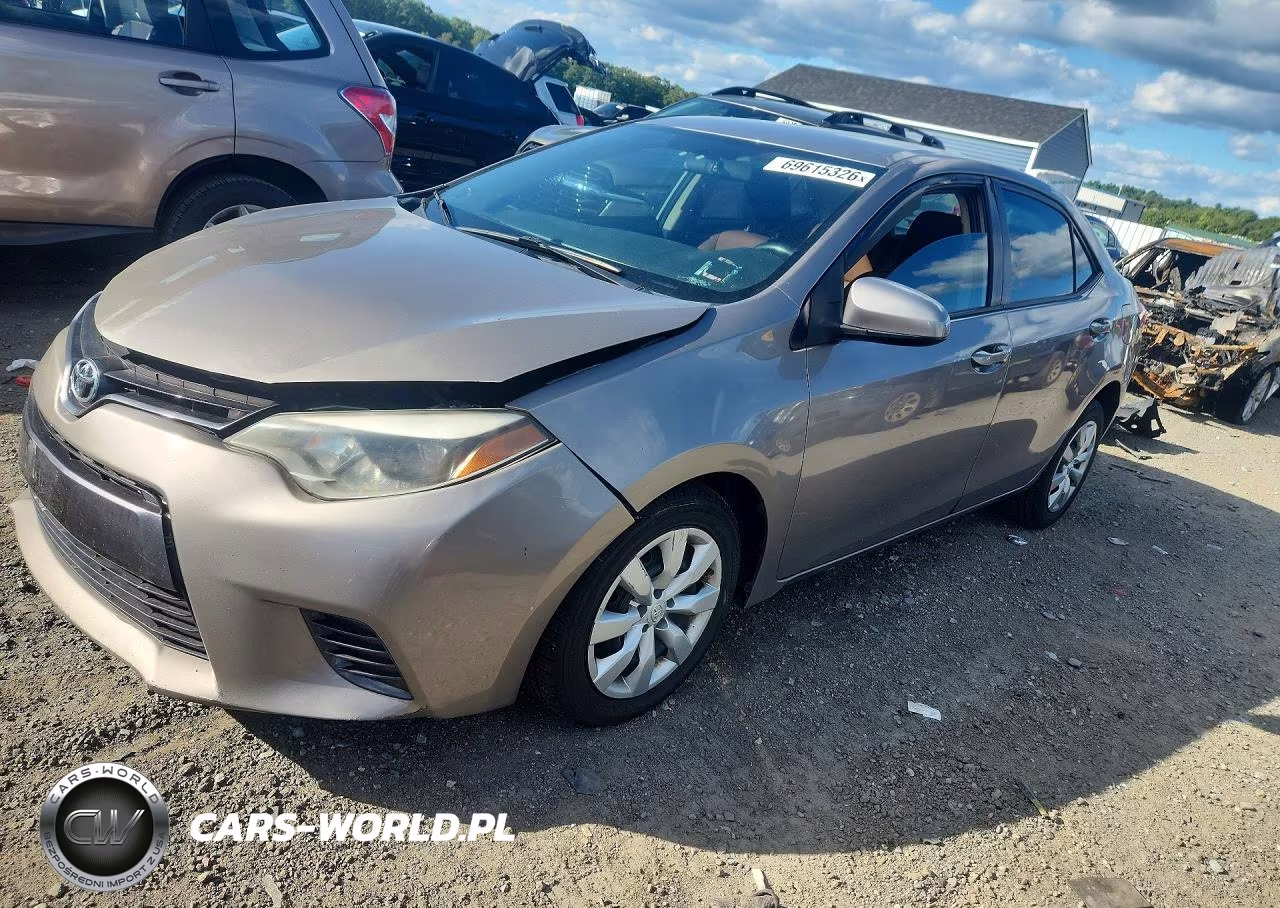 2015 Toyota Corolla Le VIN:2T1BURHE8FC436949 - 1