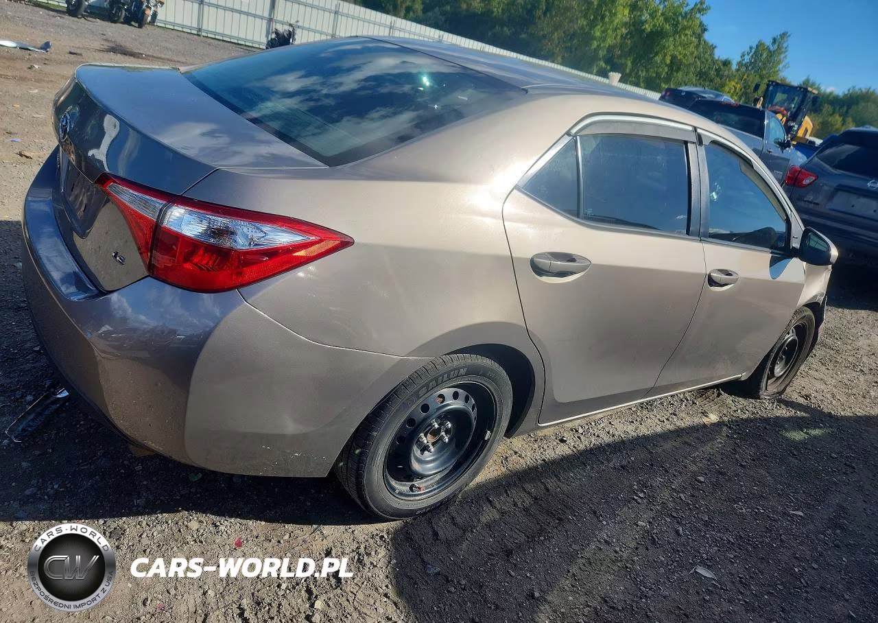 2015 Toyota Corolla Le VIN:2T1BURHE8FC436949 - 3