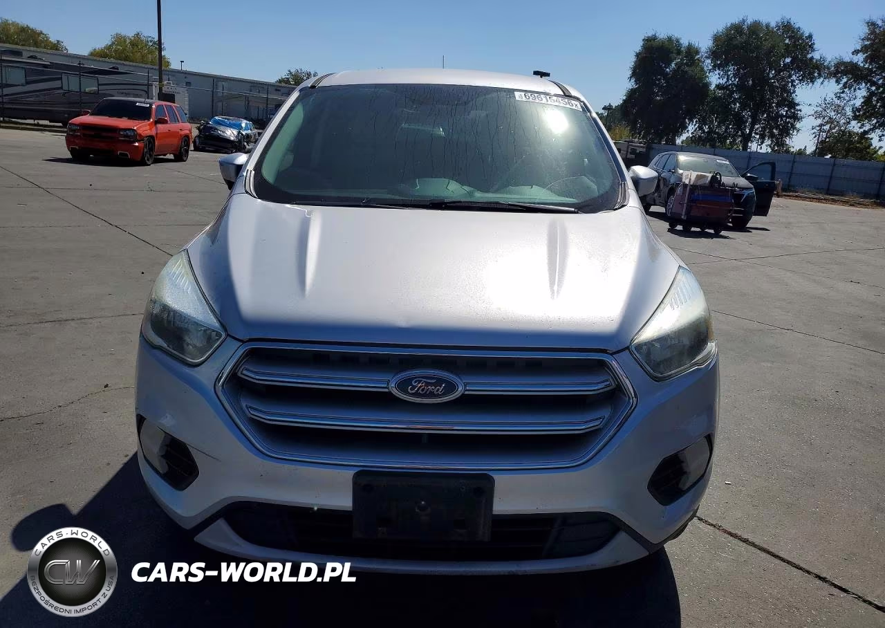 2017 Ford Escape Se VIN:1FMCU0G95HUA04423 - 5