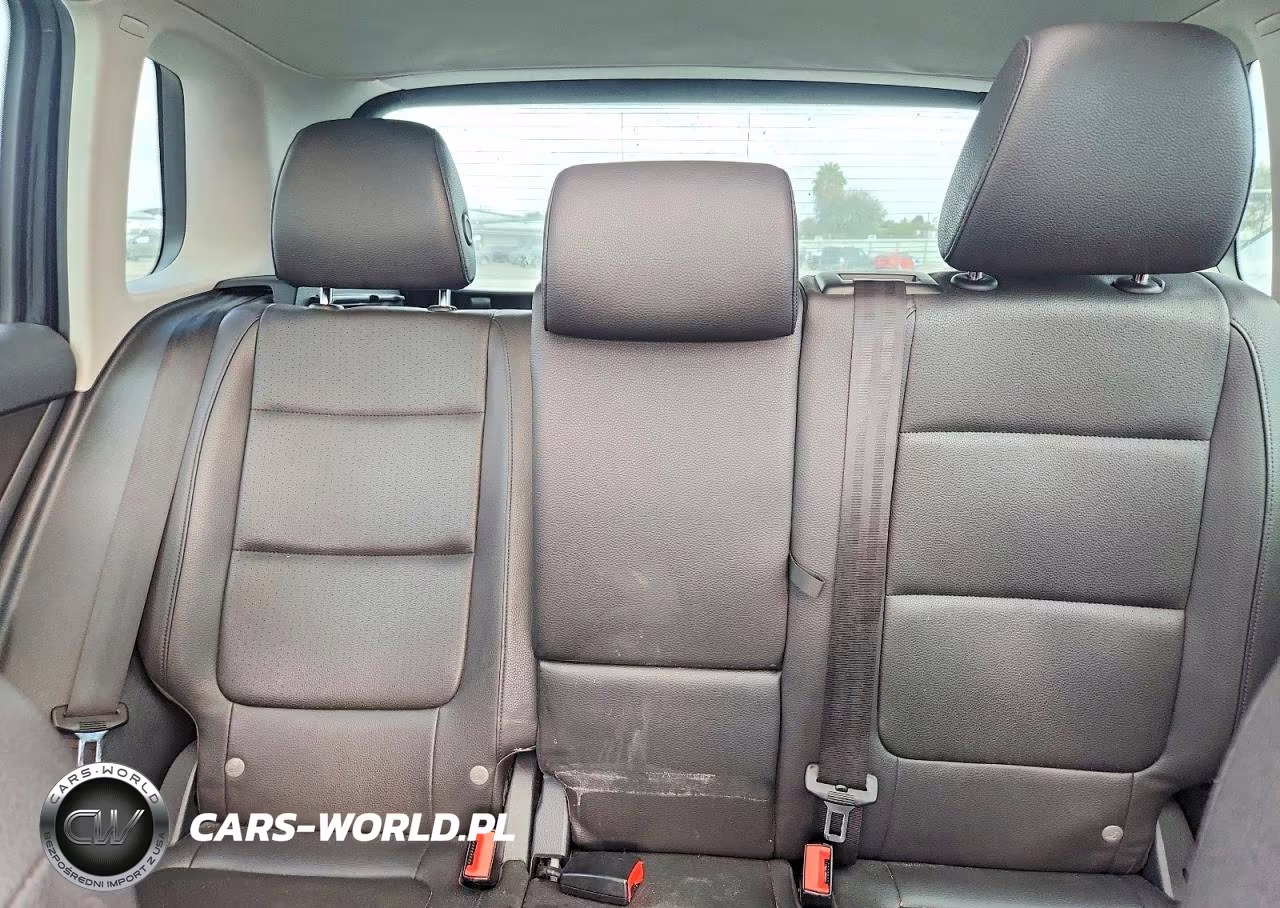 2016 Volkswagen Tiguan S VIN:WVGAV7AX0GW578838 - 10