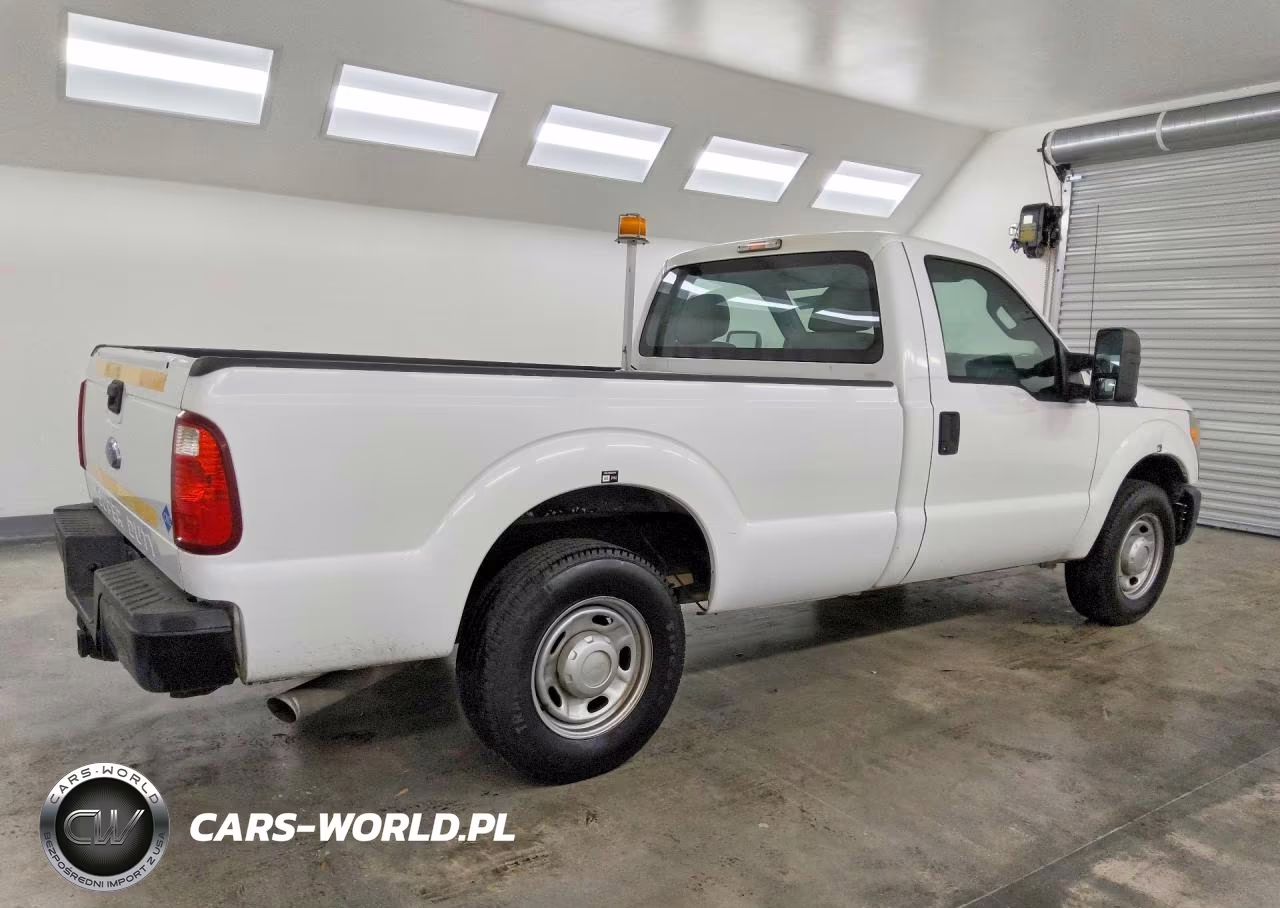 2013 Ford F250 Super Duty VIN:1FTBF2A68DEB82058 - 3