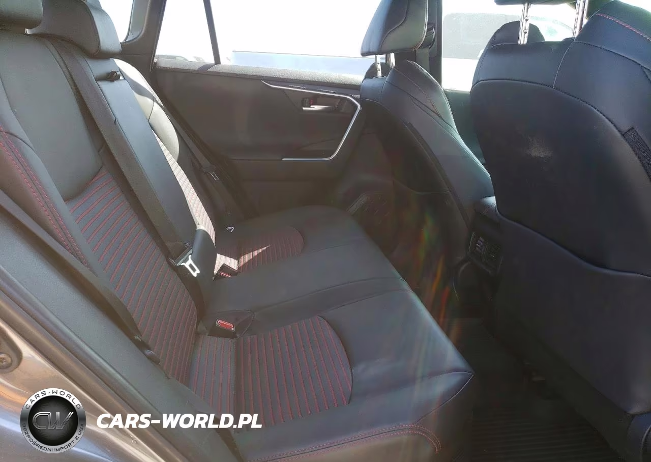2025 Toyota Rav4 Xse VIN:JTMEB3FV9SD268397 - 10