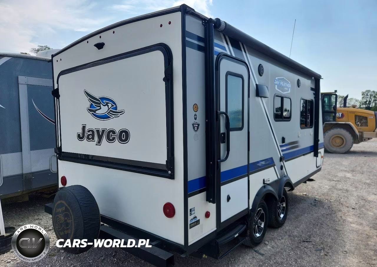 2019 Jayco Jay Flight VIN:1UJBJHBJ8K1JH0240 - 4