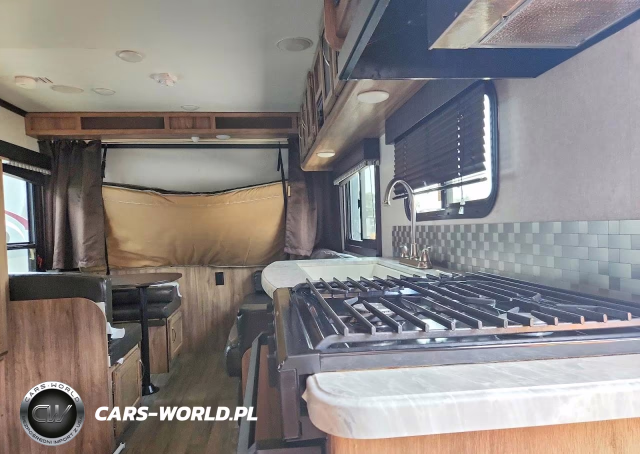2019 Jayco Jay Flight VIN:1UJBJHBJ8K1JH0240 - 5