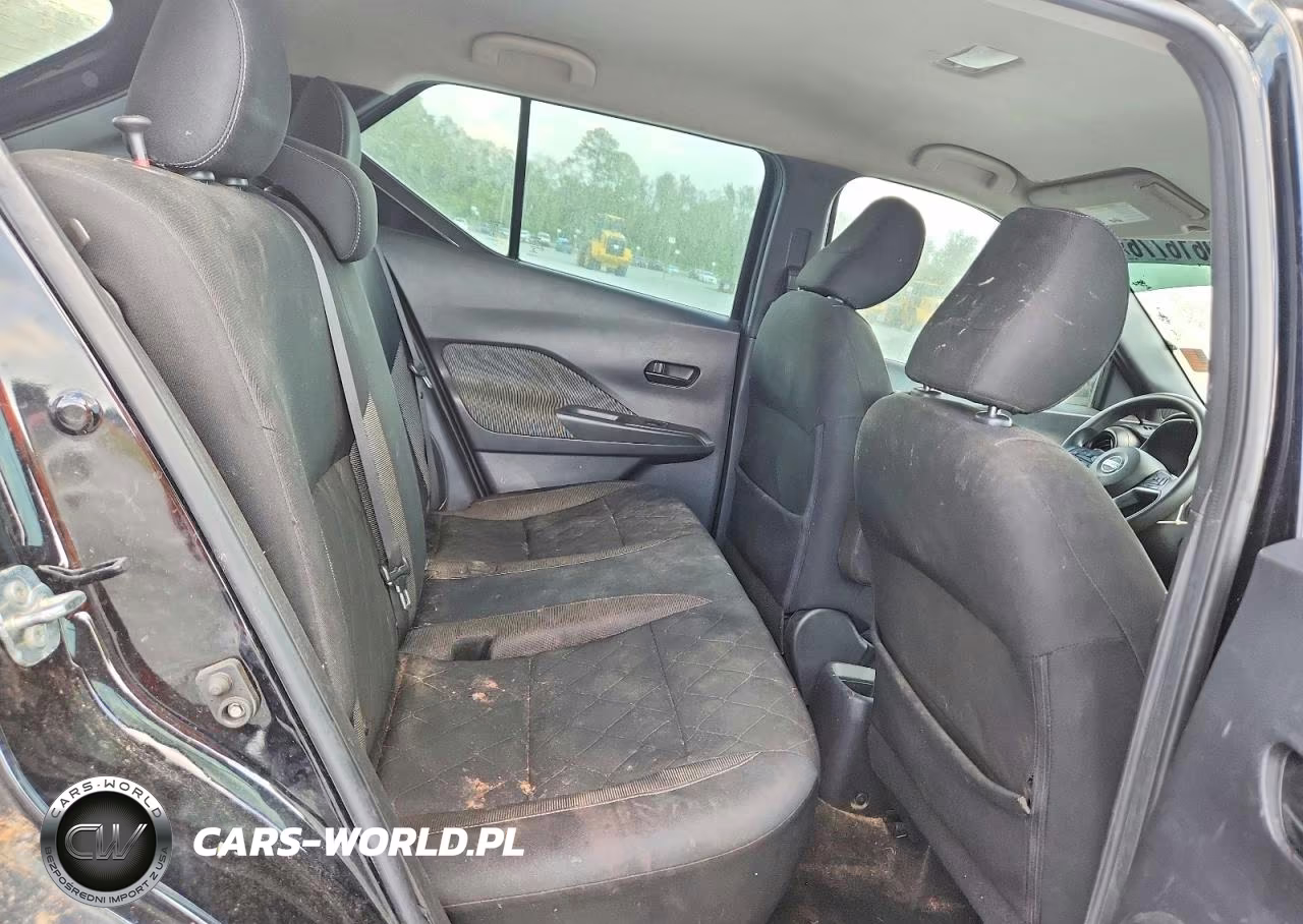 2019 Nissan Kicks S VIN:3N1CP5CU3KL481813 - 11