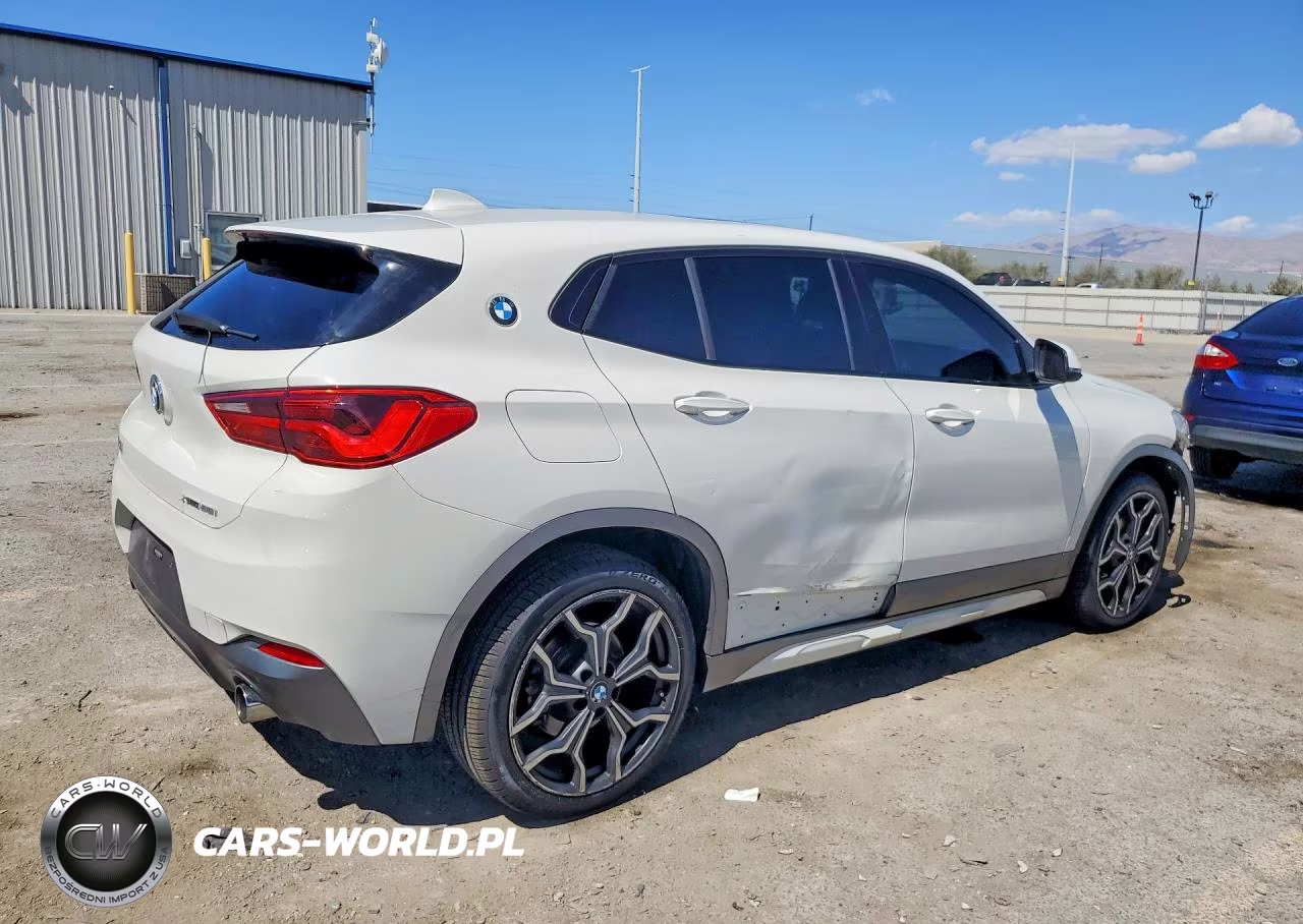 2018 BMW X2 xDrive28I VIN:WBXYJ5C31JEF77066 - 3