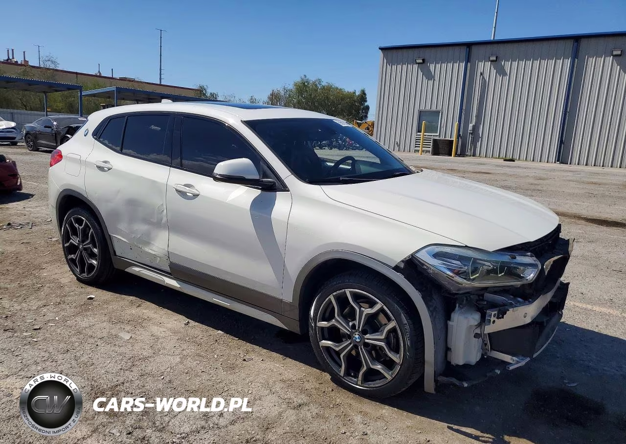 2018 BMW X2 xDrive28I VIN:WBXYJ5C31JEF77066 - 4