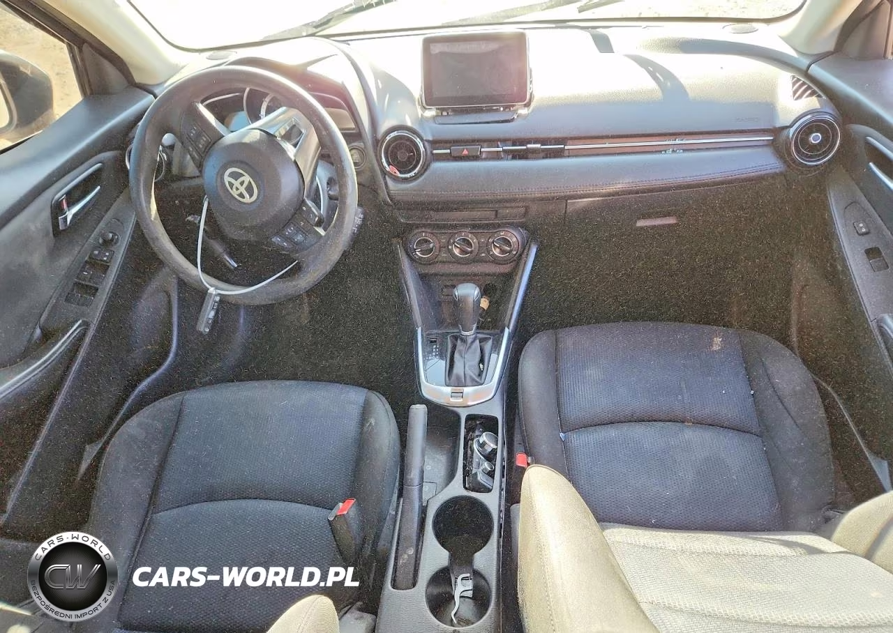2018 Toyota Yaris Ia Base VIN:3MYDLBYV1JY313460 - 8
