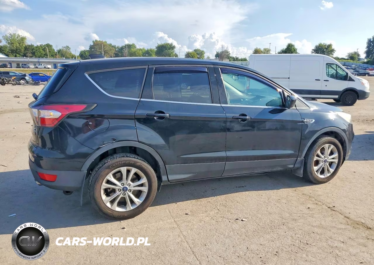 2017 Ford Escape Se VIN:1FMCU9G99HUA47991 - 3