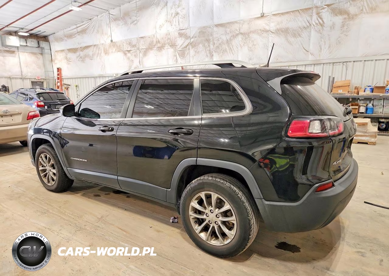 2019 Jeep Cherokee Latitude Plus VIN:1C4PJMLB2KD177662 - 2