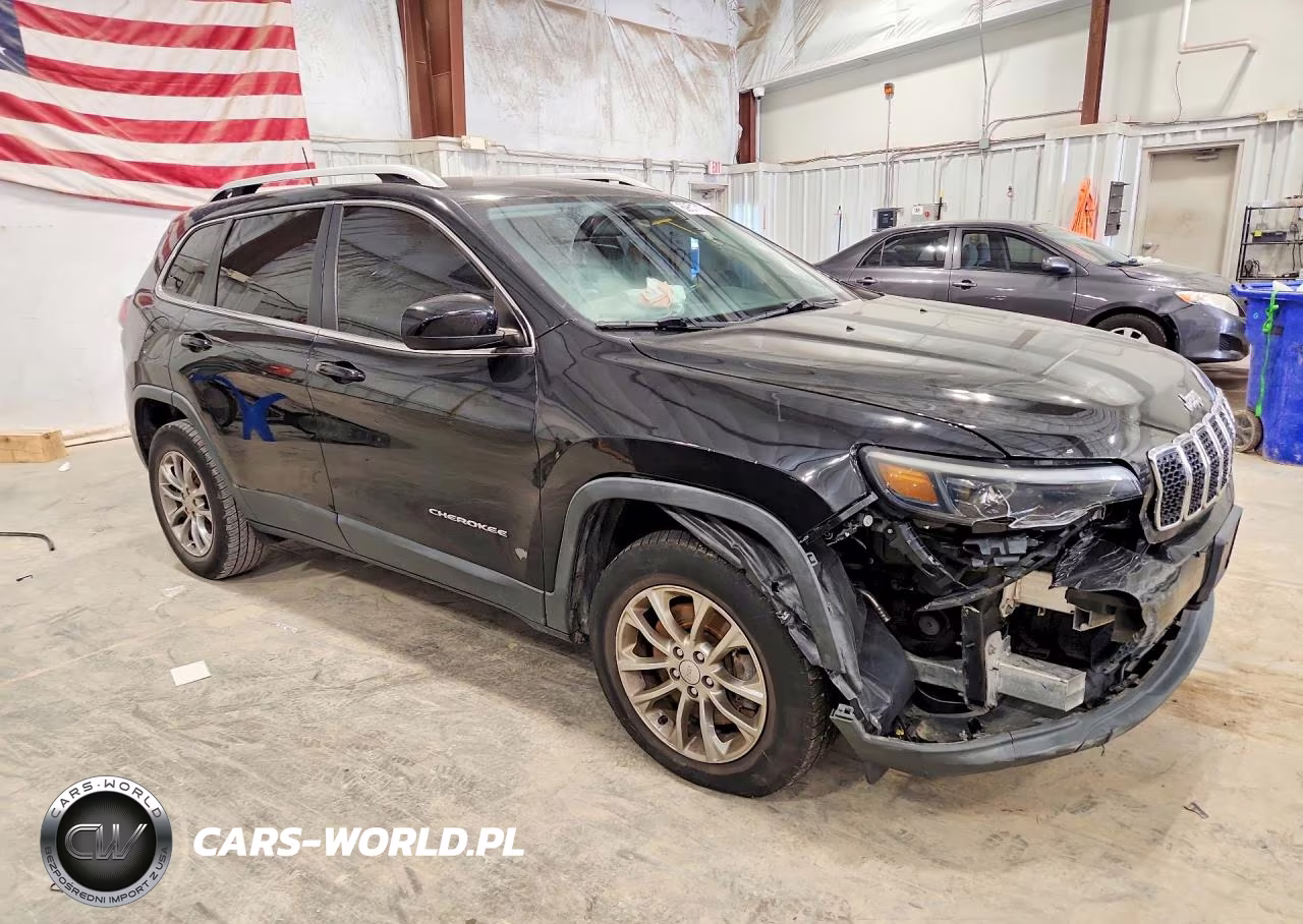 2019 Jeep Cherokee Latitude Plus VIN:1C4PJMLB2KD177662 - 4