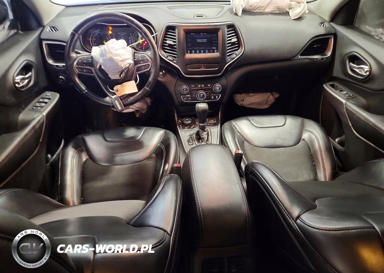 2019 Jeep Cherokee Latitude Plus VIN:1C4PJMLB2KD177662 - 8