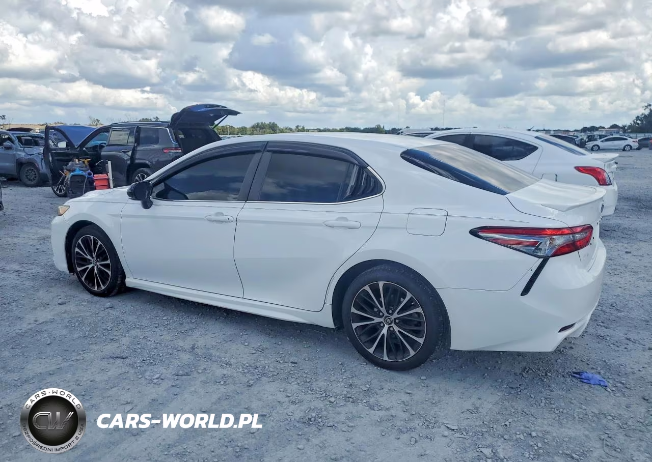2018 Toyota Camry Se VIN:4T1B11HK6JU131196 - 2