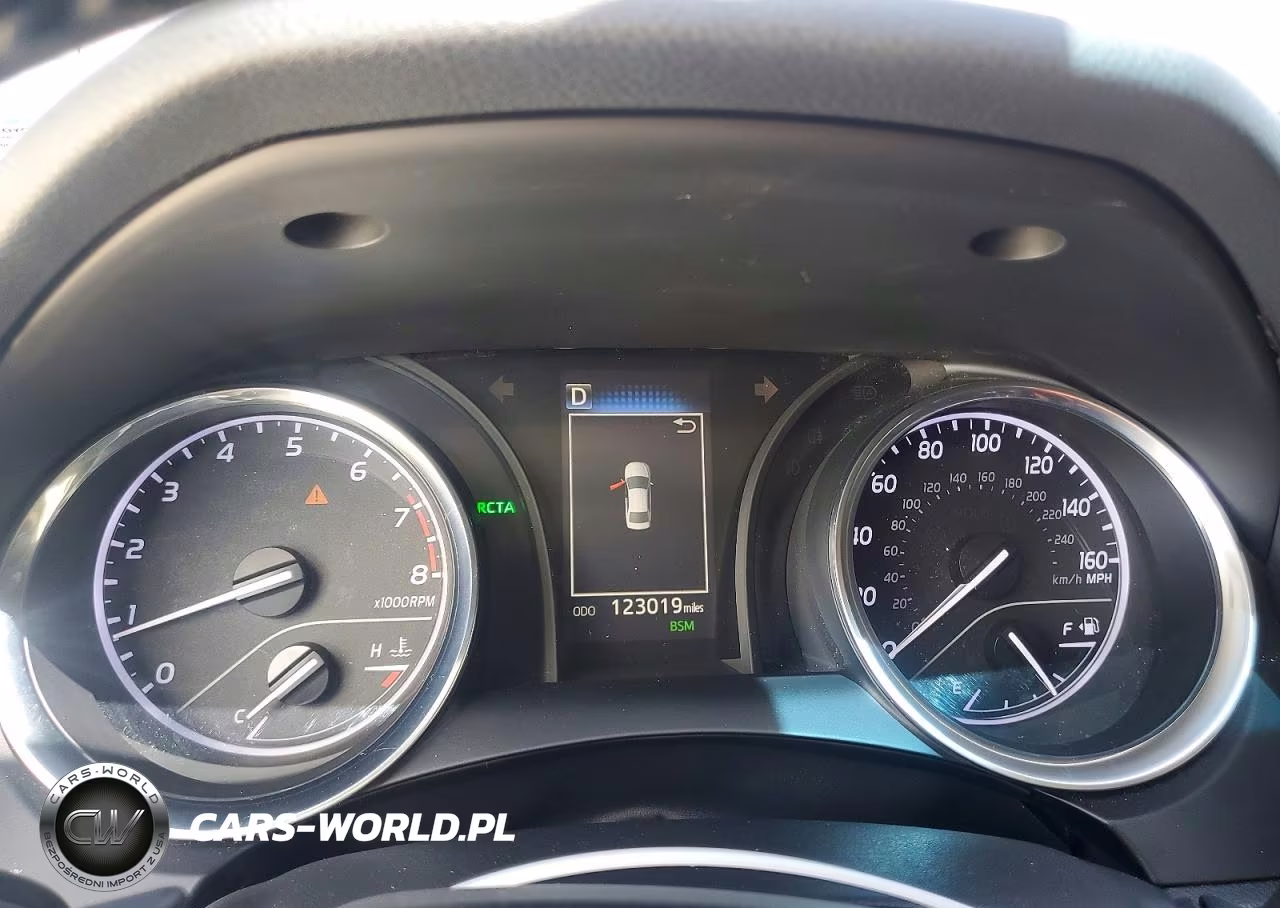 2018 Toyota Camry Se VIN:4T1B11HK6JU131196 - 9
