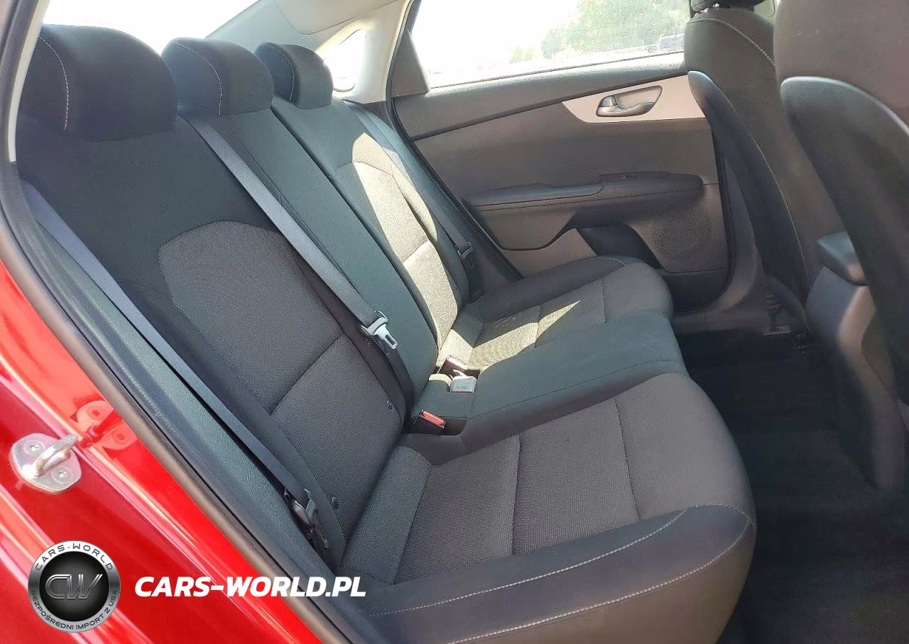 2023 Kia Forte Lxs VIN:3KPF24AD4PE581923 - 10