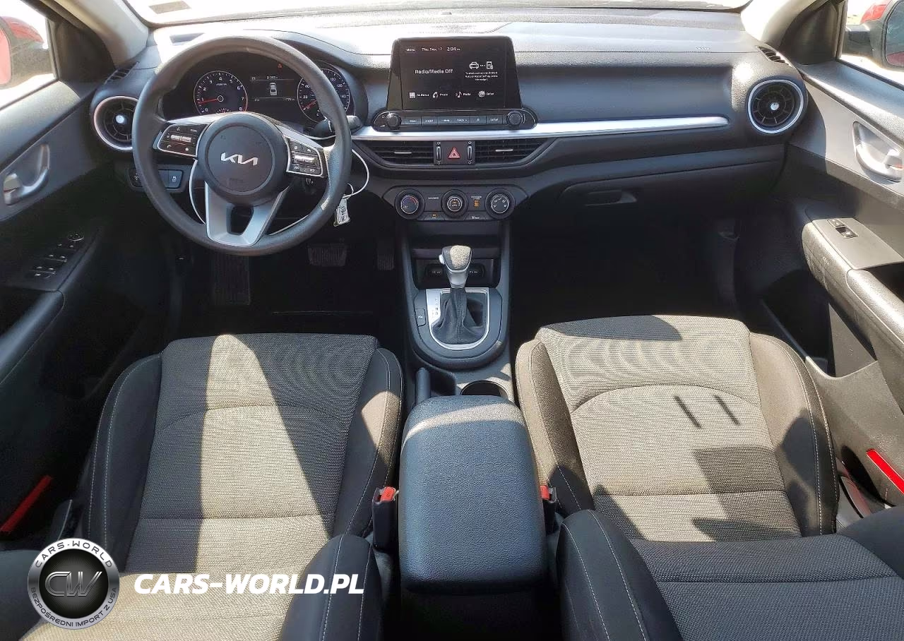 2023 Kia Forte Lxs VIN:3KPF24AD4PE581923 - 8