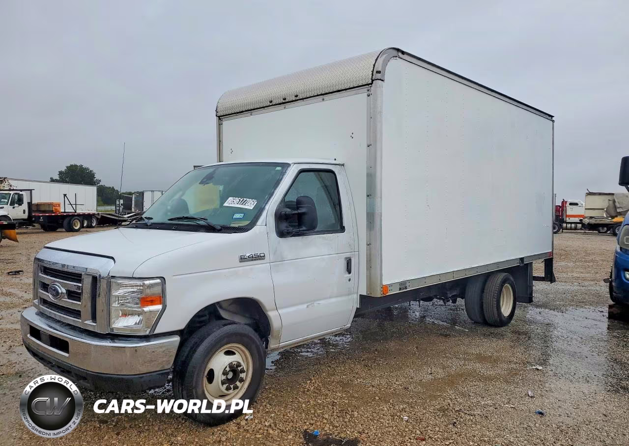 2022 Ford E-450 Box Truck