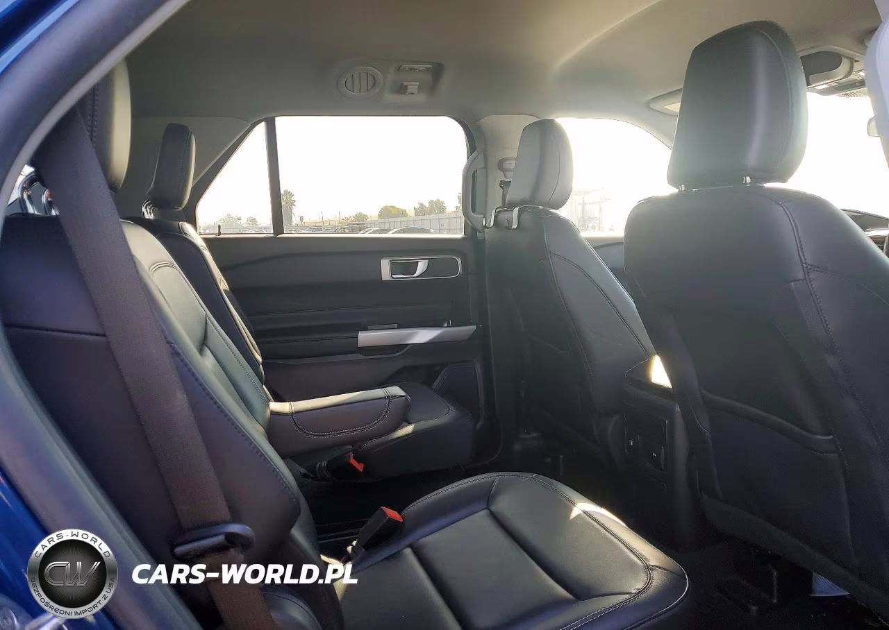2023 Ford Explorer Xlt VIN:1FMSK7DH2PGB07818 - 11
