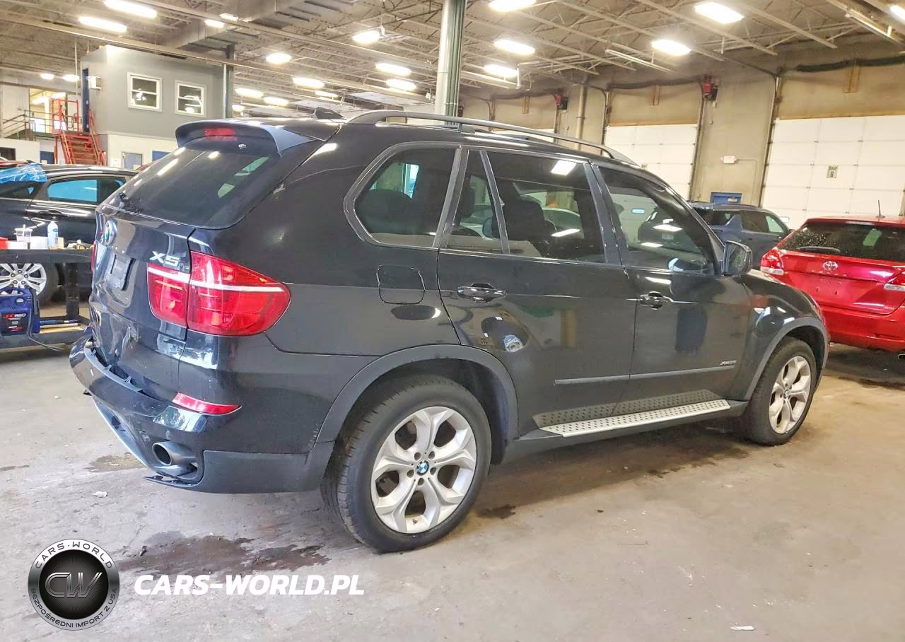 2012 BMW X5 xDrive35I VIN:5UXZV4C5XCL744679 - 3