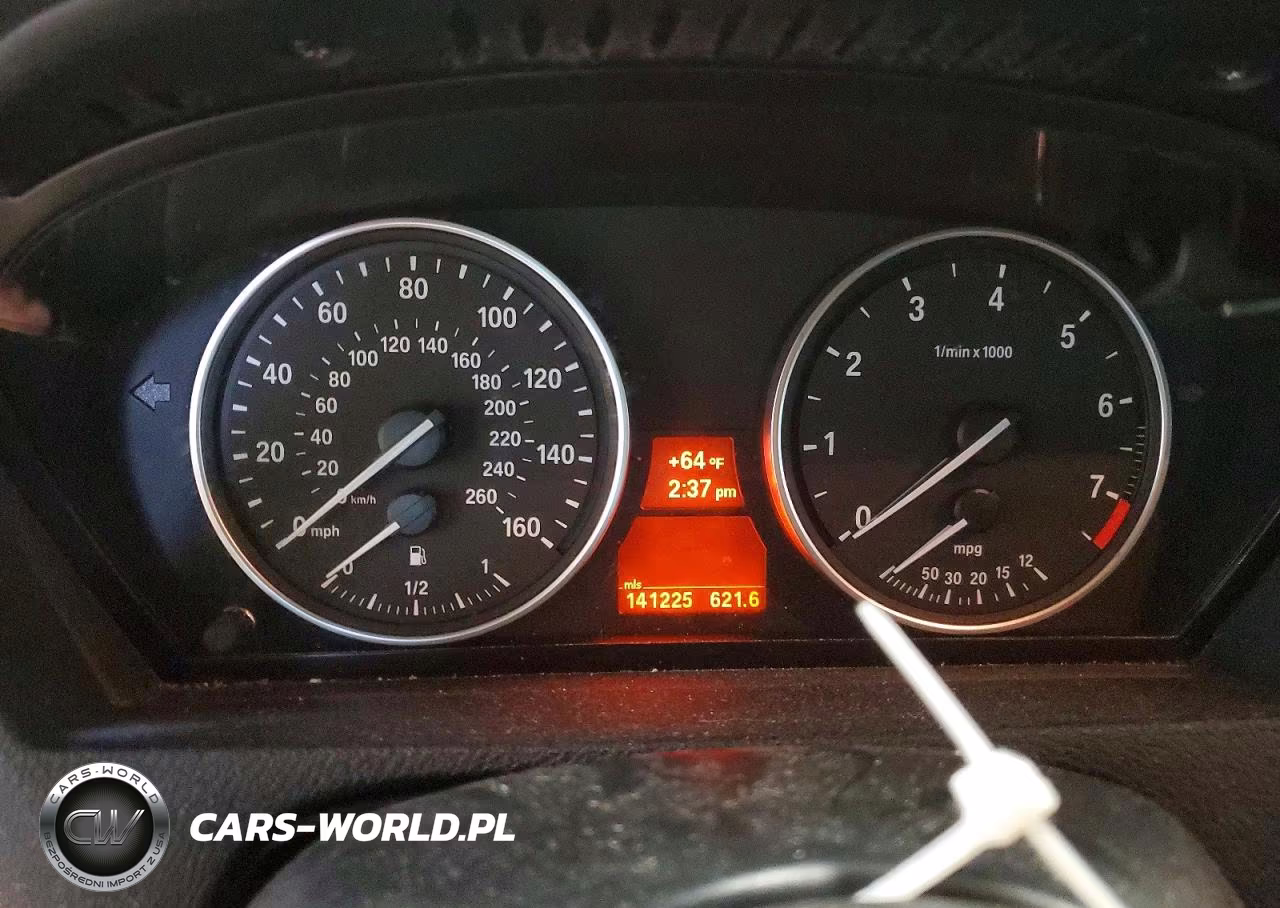 2012 BMW X5 xDrive35I VIN:5UXZV4C5XCL744679 - 9