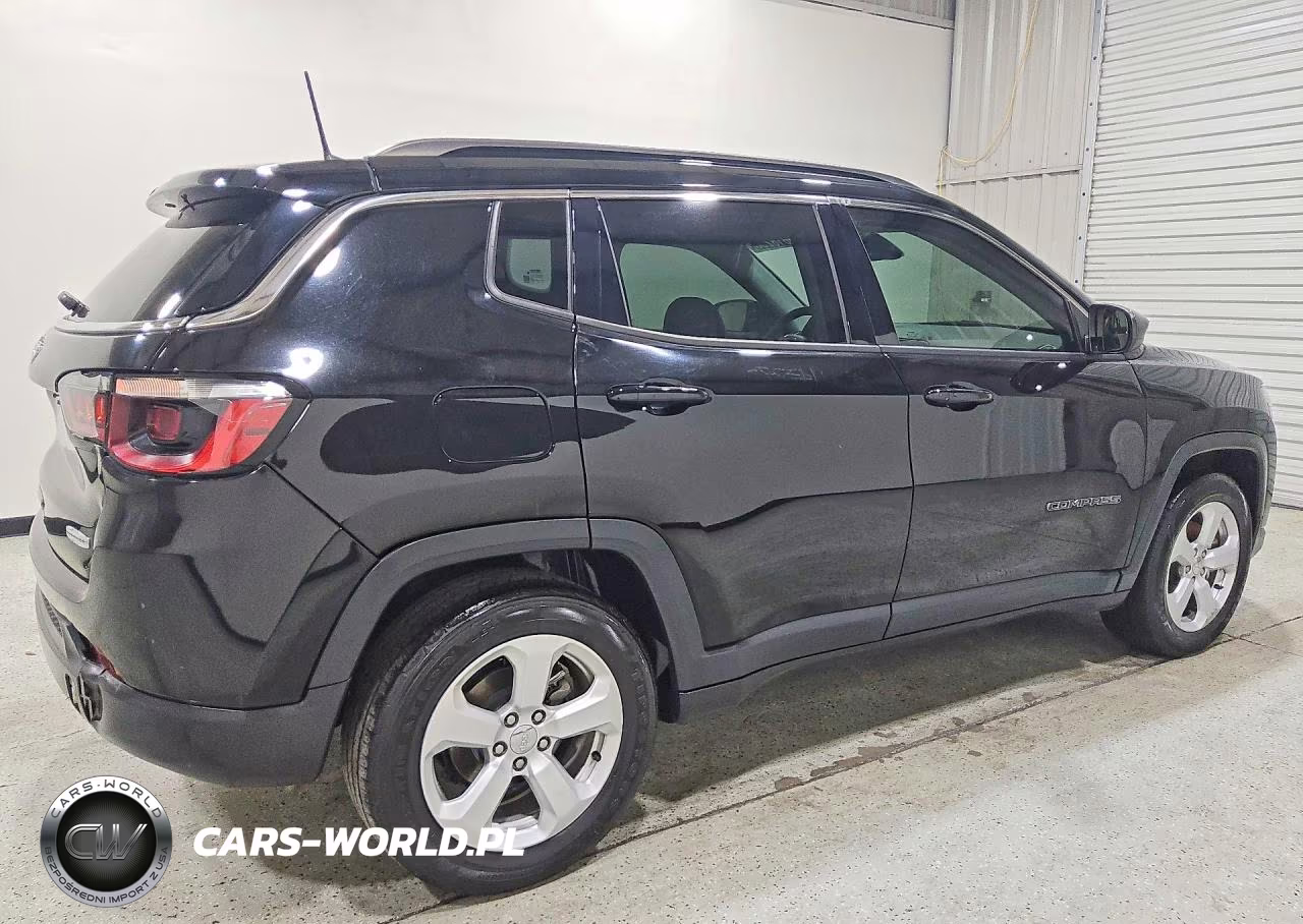 2020 Jeep Compass Latitude VIN:3C4NJCBB0LT250333 - 3