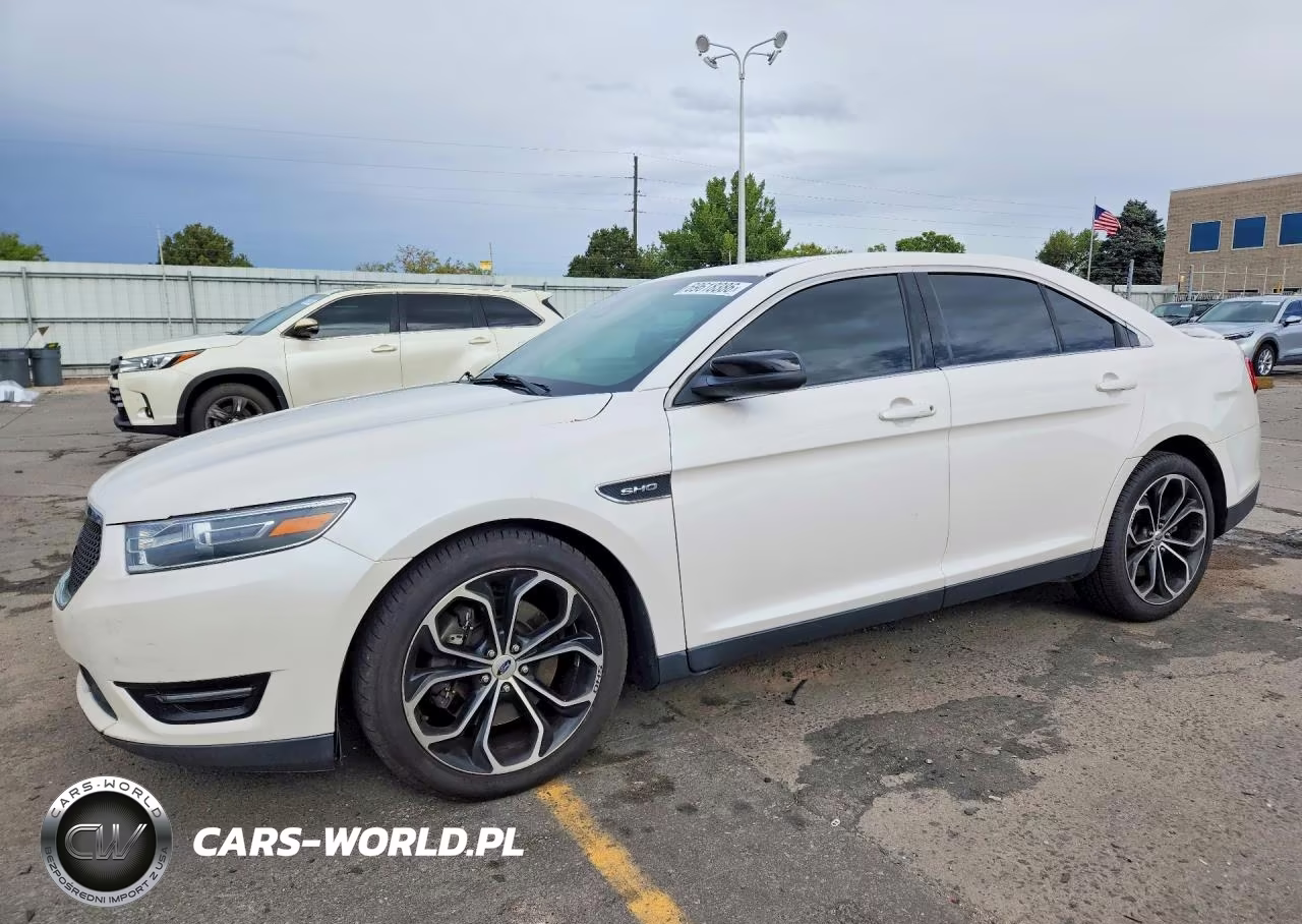 2017 Ford Taurus Sho – zdjęcie 1 z 12